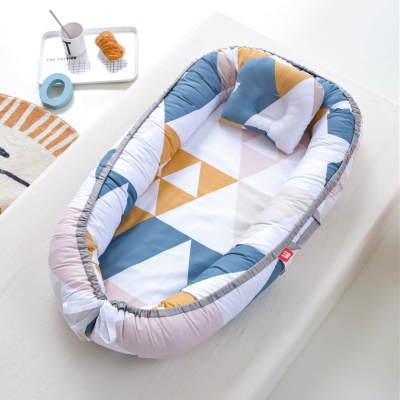 Lit de bébé entièrement tissé tissu amovible et portable