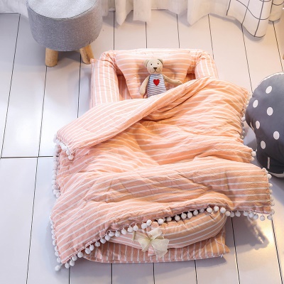 Lit bébé en coton isolé détachable amovible avec couette
