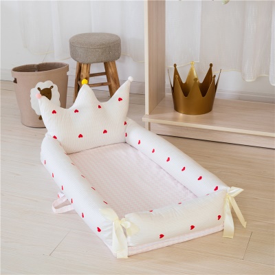 Berceau forme couronne démontable et lavable bionique