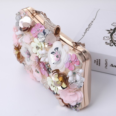 Sac de dîner fleuri sac de femme brodé de perles