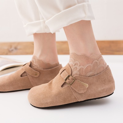 Chaussettes femme en  coton et dentelle