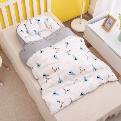 Lit de bébé avec couette arc en coton couette noyau