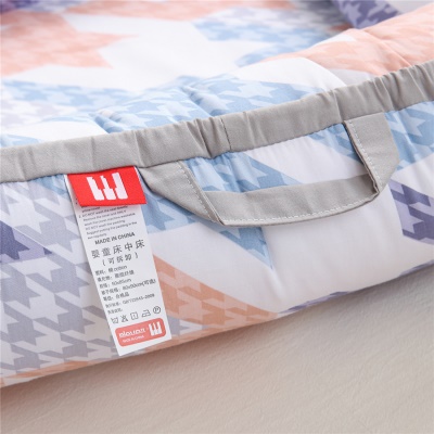Lit de bébé entièrement tissé tissu amovible et portable