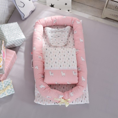Lit bébé en coton satiné avec couette
