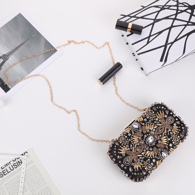 Sac de dîner en broderie perlée pour mariée