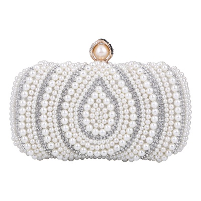 Sac de dîner en perle plein de diamants