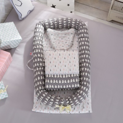 Lit bébé en coton satiné avec couette