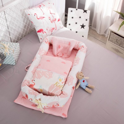 Lit bébé en coton satiné avec couette