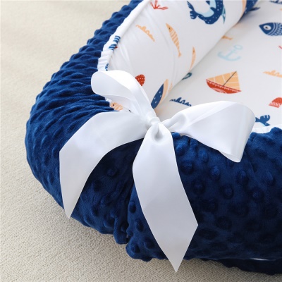 Berceau Doudou velours avec couette bionique