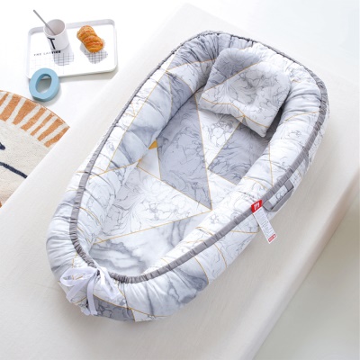 Lit de bébé entièrement tissé tissu amovible et portable