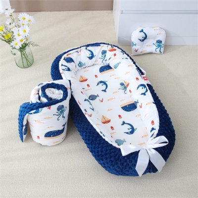 Lit bébé doudou velours portatif avec couette
