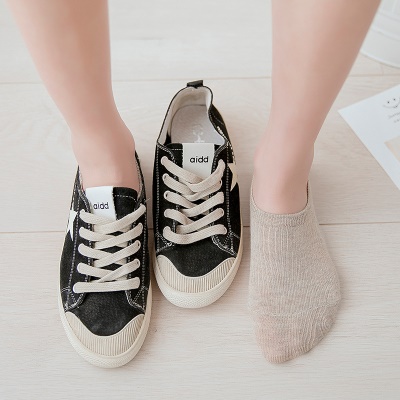 Chaussettes femmes bande verticale en silicone antidérapant à bouche peu profonde chaussettes en coton