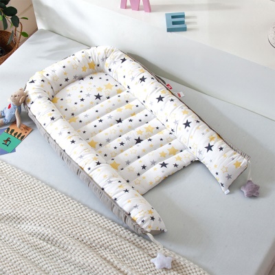 Berceau pliant portable avec coussin entièrement déchargeable