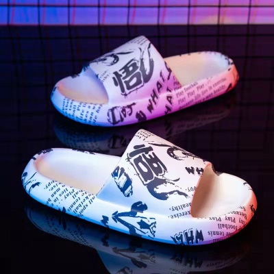 Babouches homme/femme PVC graffiti antidérapant et résistant à l'abrasion