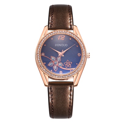 Montres dames disque avec diamants bracelet en cuir nacré