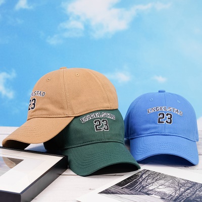 Casquette de baseball avec capuche brodée