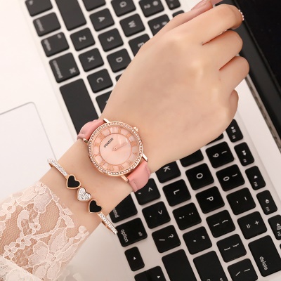 montre chiffres romains ceinture avec diamants