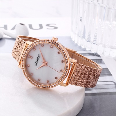 Montre circulaire pour  femme