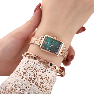 Montres dames cadran vert chiffres romains alliage de zinc