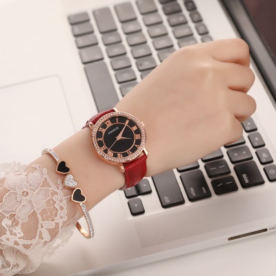 montre chiffres romains ceinture avec diamants
