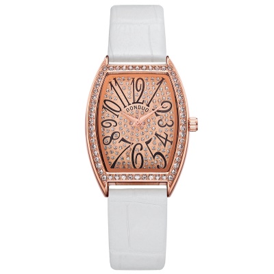 Montres pour femmes Flash Diamond incrusté de chiffres gravés temps Bracelet en