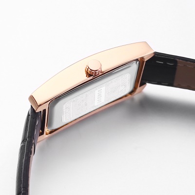 Montres pour femmes bracelet en cuir de vache avec chiffres romains