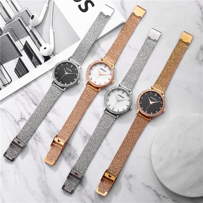 Montre circulaire pour  femme