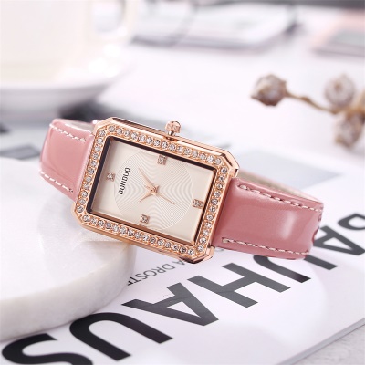 Montres dames cadran carré bracelet en cuir de vache serti de diamants