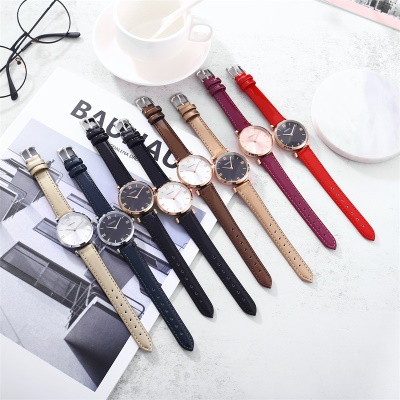 Montre avec bracelet en acier/Bracelet en cuir pour femmes gravure romaine avec miroir revêtu