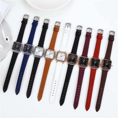 montre cuir de vache avec étanche petit verre lisse