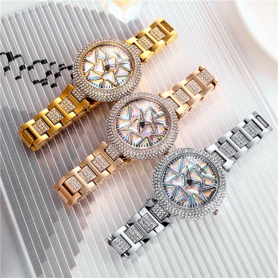 Montres pour dames cadran couleur éblouissante boîtier en alliage avec diamants