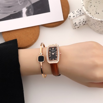 Montres pour femmes Flash diamants incrusté mouvement à quartz étanche