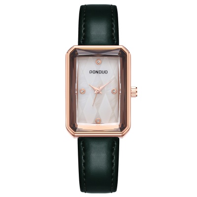 Montres dames cadran carré en alliage de zinc placage sous vide bande maille