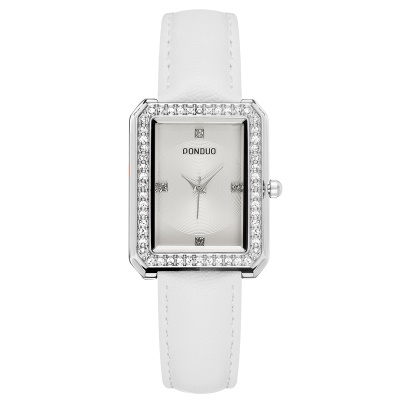 Montres dames cadran carré bracelet en cuir de vache serti de diamants