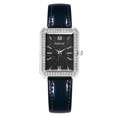Montre pour dames avec diamant cadran carré bracelet en cuir nacré