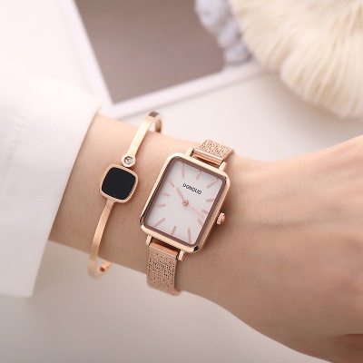 montre cuir/placage sous vide maille avec quartz pierre cadran carré