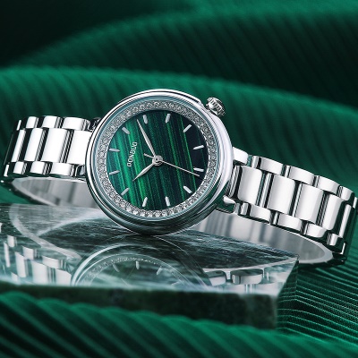 montre cadran vert imperméable papillon double bouton