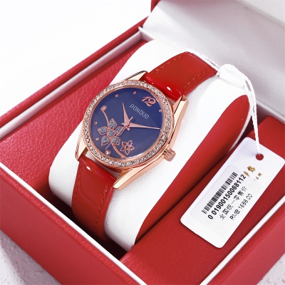Montres dames disque avec diamants bracelet en cuir nacré