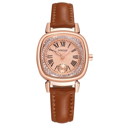 Montres dames cadran carré serti de diamants bracelet en cuir