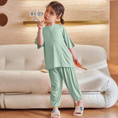 Pyjama 2 pièces en tissu modal vert