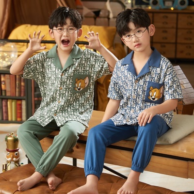 Chemise de nuit pour enfant moyen et grand enfant à manches courtes