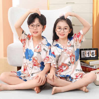 Pyjama pour enfants deux pièces Ice Silk dessin animé anime revers