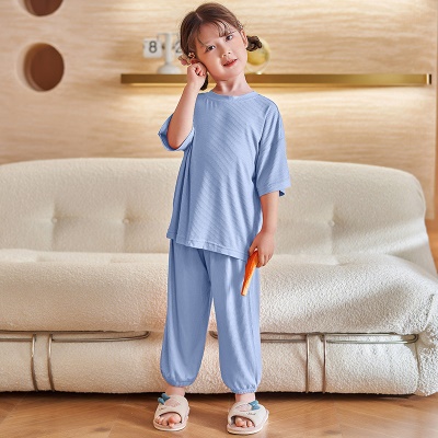 Pyjama 2 pièces en tissu modal bleu à motif vertical