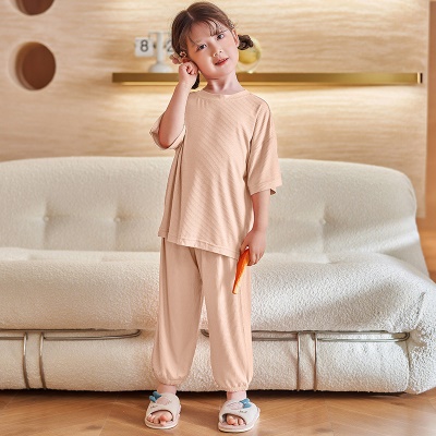 Pyjama pour enfants deux pièces en tissu modal à motif vertical couleur unie