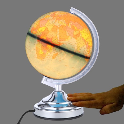 Globe terrestre  Base tactile en plastique 20cm