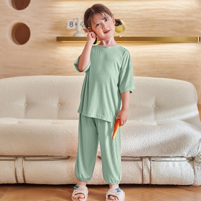 Pyjama 2 pièces en tissu modal vert