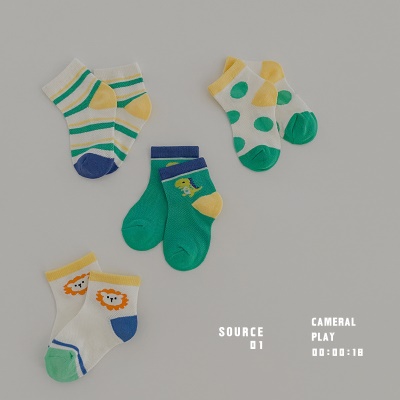 Chaussettes enfants ensemble de quatre pièces respirantes maille de dessin animé animaux rayures coton peigné