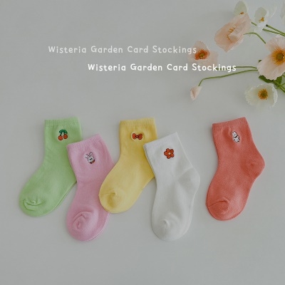Chaussettes pour enfants Chaussettes brodées avec petites fleurs