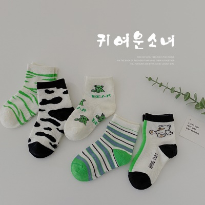 Set de 5 pièces de chaussettes pour enfants motif de dessin animé rayé coton peigné