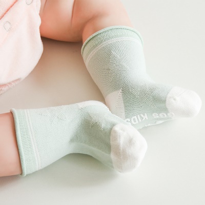 Chaussettes pour bébés fines chaussettes à rayures